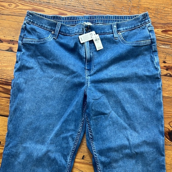 Aerie Denim Baby Flare Jeans Women Medium Stretchy Trouser Elastic Waist - Picture 3 of 7